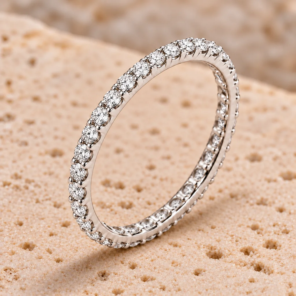 Full eternity ring · 1.4 mm diamonds · White gold