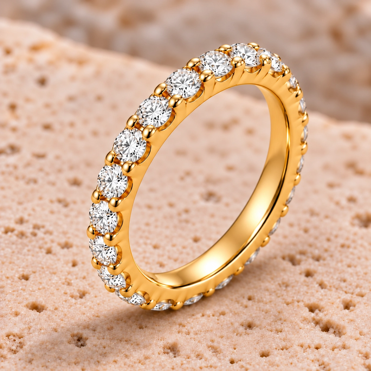 Full eternity ring · 0.05 ct diamonds · Gelbgold