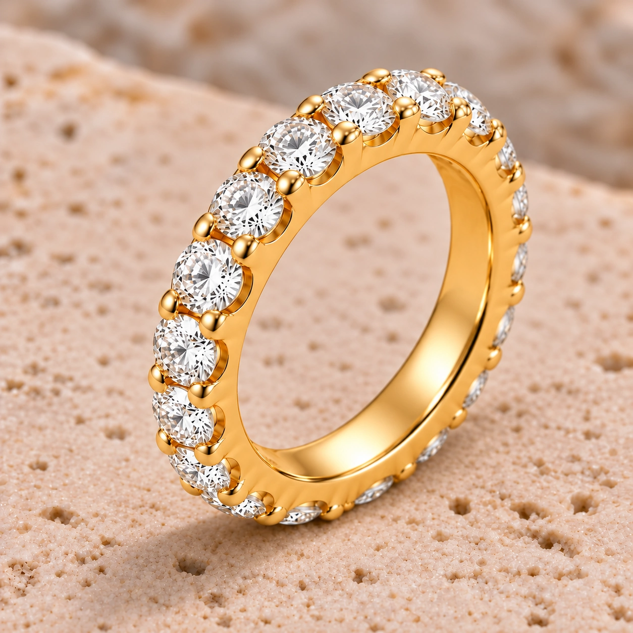 Full eternity ring · 0.10 ct diamonds · Gelbgold